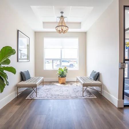 Sleek Brand New 1 Bedroom Cozy Luxury Chatham-Kent Exterior photo