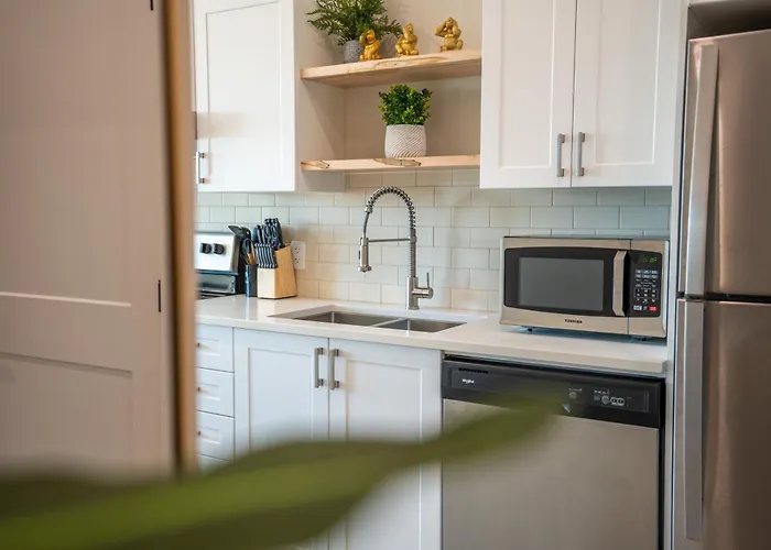 Sleek Brand New 1 Bedroom Cozy Luxury
