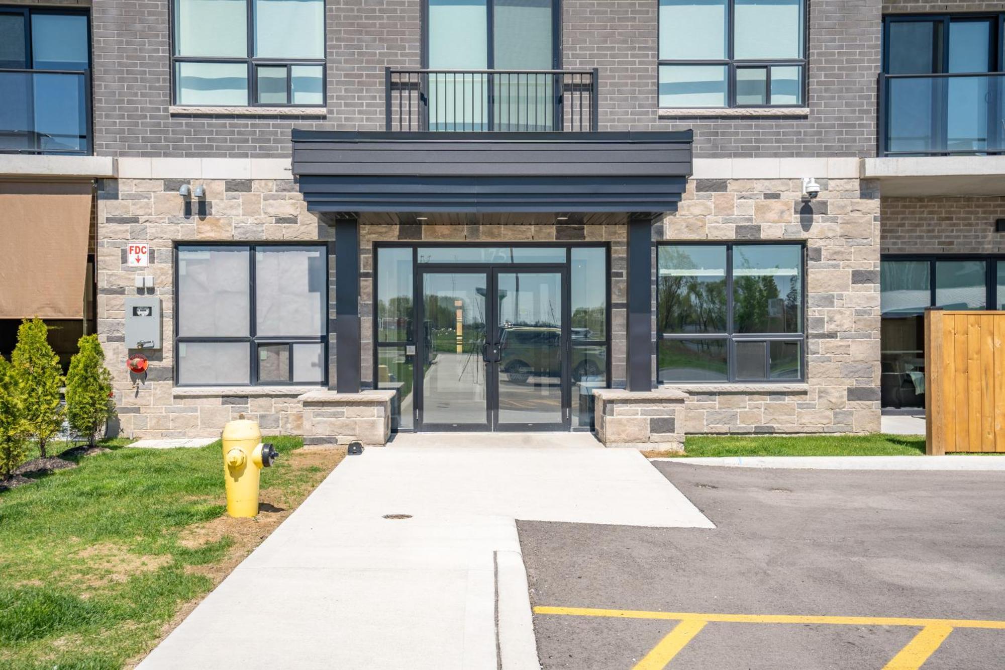 Apartment Sleek Brand New 1 Bedroom Cozy Luxury *