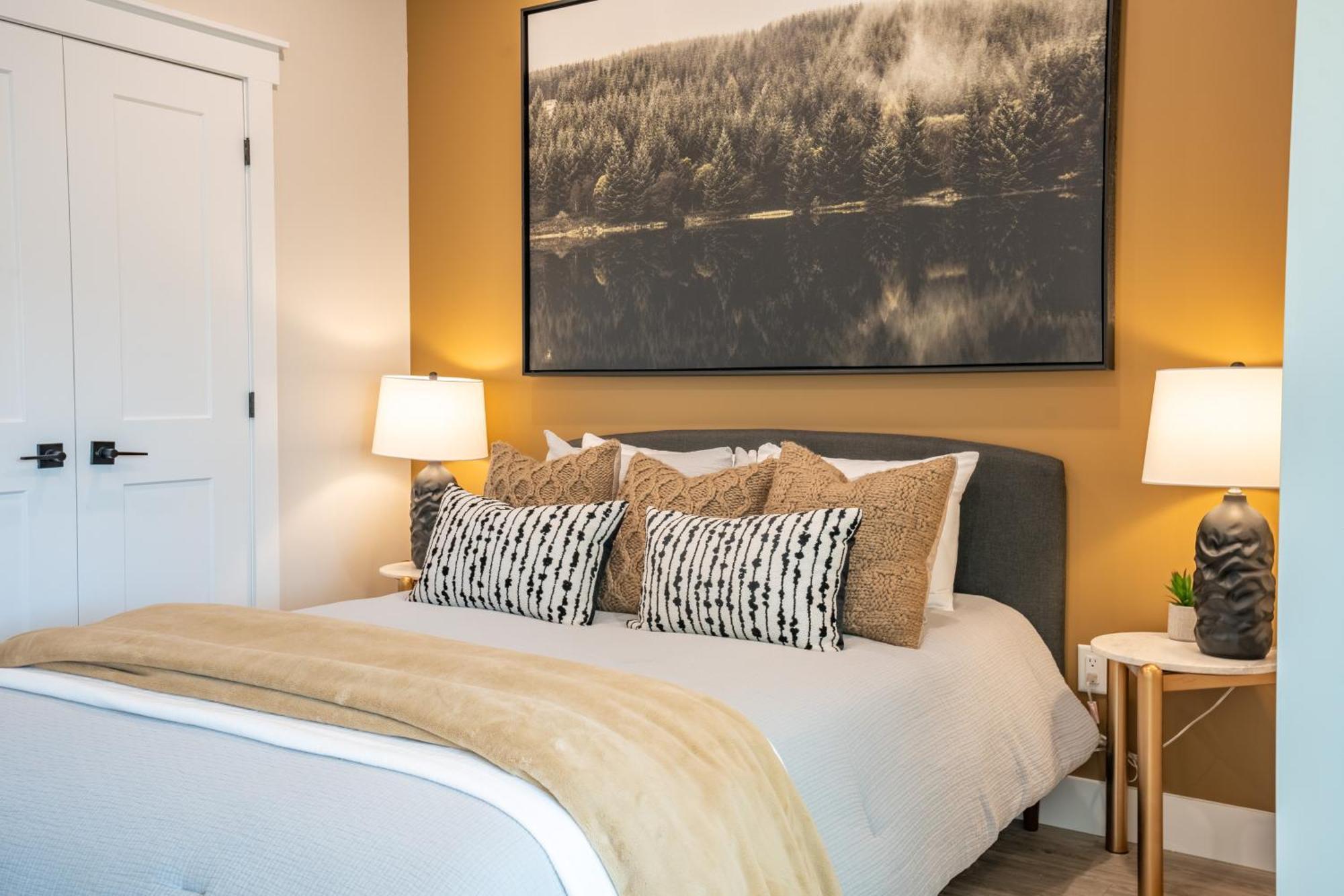 Apartment Sleek Brand New 1 Bedroom Cozy Luxury *